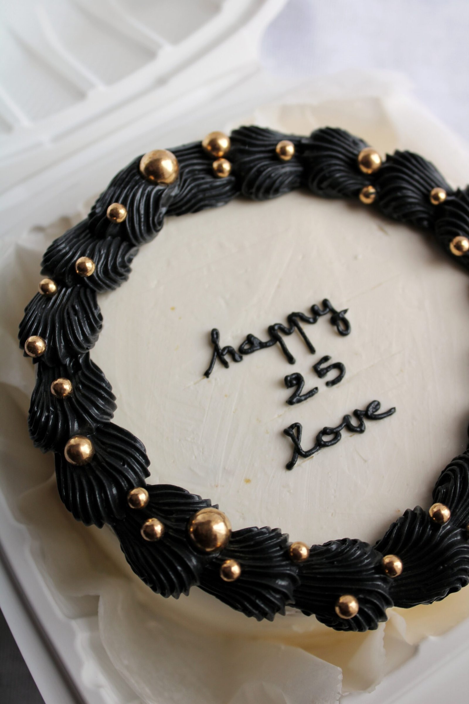 Classic Bento Cake with gold pearls